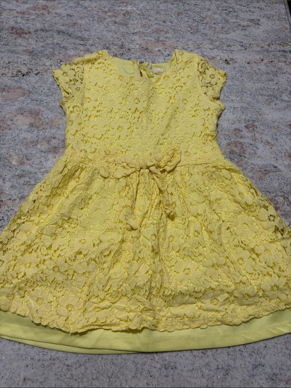 10/$30 between Girls Yellow Lace Dress